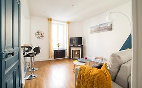 Appartement Le Grand Dupont du Parc Ste-Marie - OscarNewHome